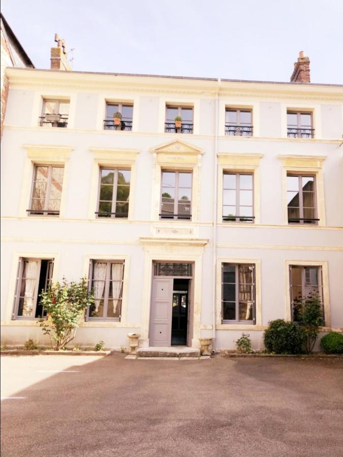 Ferienwohnung Le 2 Pieces Avec Parking Prive Honfleur Exterior foto