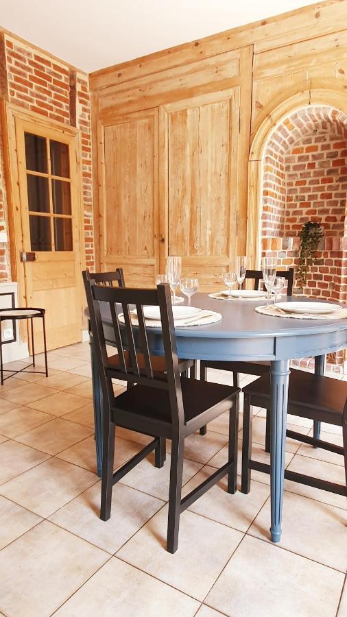 Ferienwohnung Le 2 Pieces Avec Parking Prive Honfleur Exterior foto