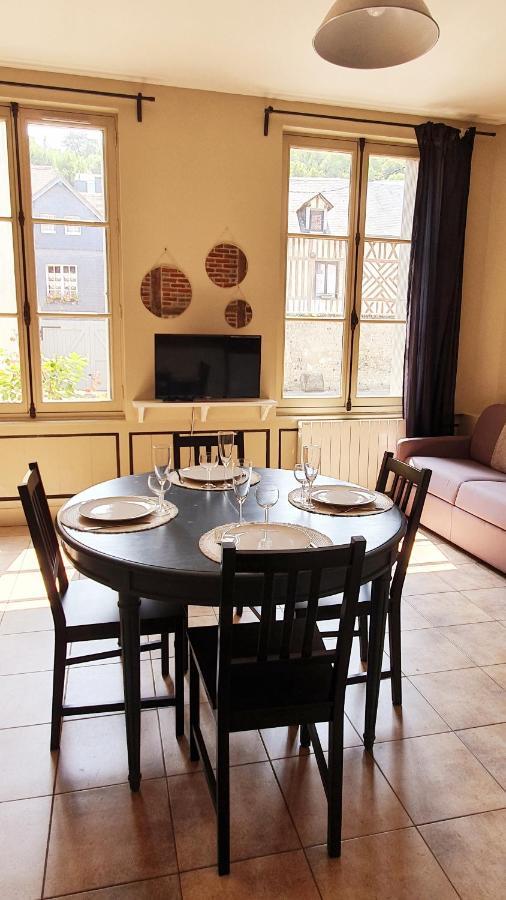 Ferienwohnung Le 2 Pieces Avec Parking Prive Honfleur Exterior foto
